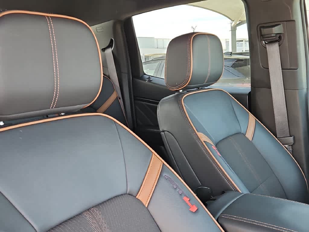 Used 2024 GMC Canyon AT4 AWD/4WD image 18