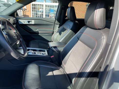 Used 2022 Ford Explorer ST-Line w/ Class IV Trailer Tow Package image 18