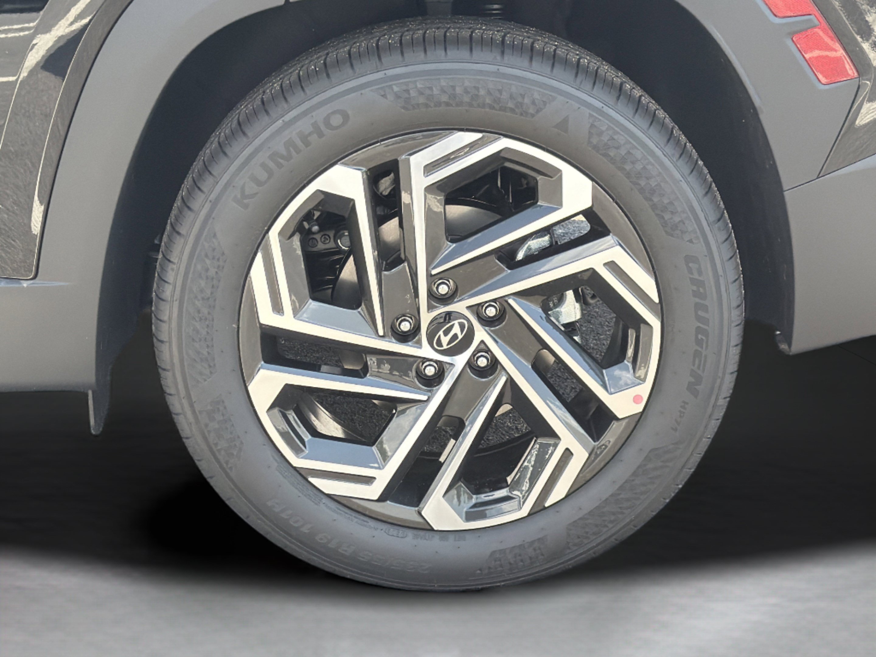 New 2026 Hyundai Tucson Limited FWD image 32