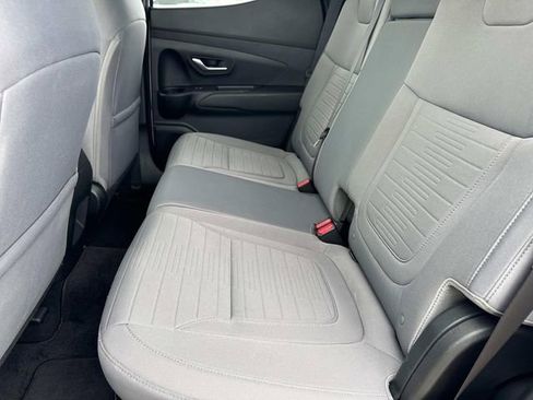 Used 2023 Hyundai Santa Cruz SEL Premium image 11