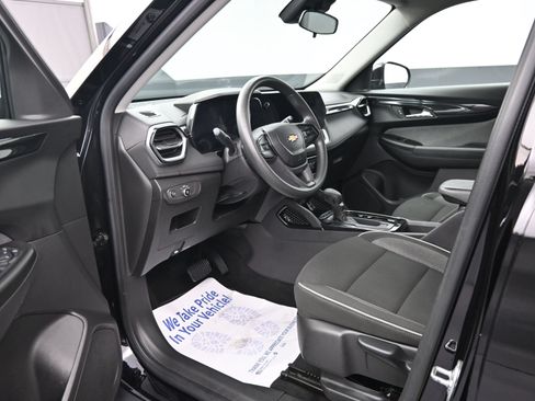 Certified 2024 Chevrolet TrailBlazer LT FWD image 9