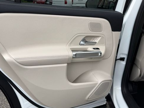 New 2026 Mercedes-Benz GLB 250 image 24