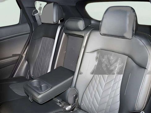 Certified 2025 Kia Sportage X-Line AWD/4WD image 9