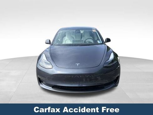 Used 2022 Tesla Model 3 RWD image 2