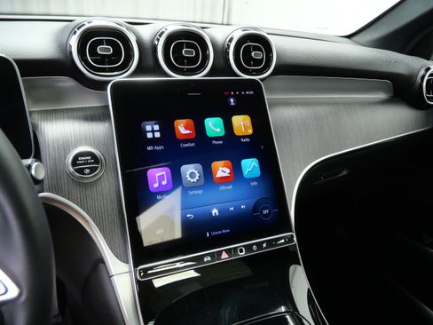Certified 2026 Mercedes-Benz GLC 300 4MATIC image 19