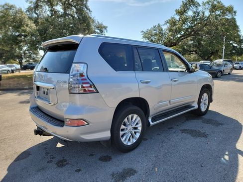Used 2014 Lexus GX 460 w/ Premium Package AWD/4WD image 5