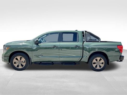 Certified 2024 Nissan Titan SV w/ SV Bronze Edition Package image 10