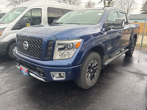 Used 2018 Nissan Titan PRO-4X w/ Pro-4x Convenience Package image 1