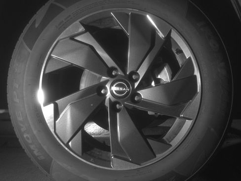 Used 2025 Nissan Rogue SV AWD/4WD image 13