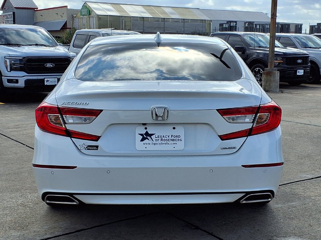 Used 2018 Honda Accord Touring image 5