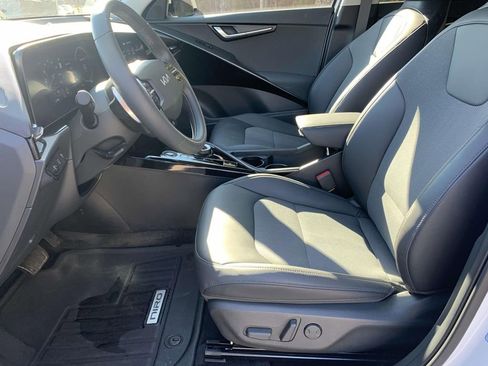 Used 2024 Kia Niro Wind image 11
