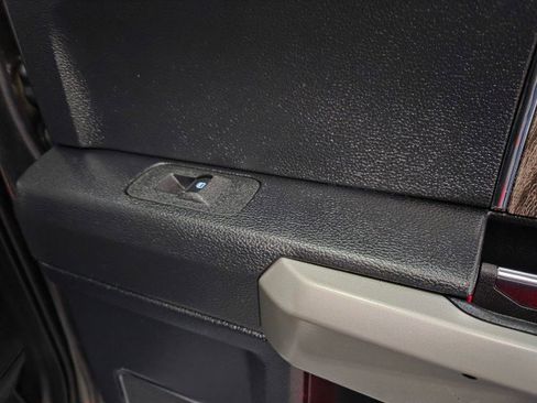 Used 2017 Ford F250 Lariat w/ Lariat Ultimate Package image 38