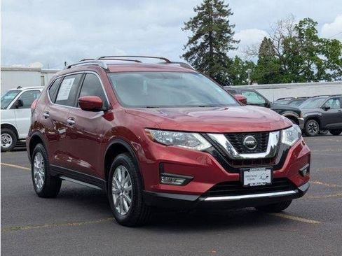 Used 2018 Nissan Rogue SV AWD/4WD image 45