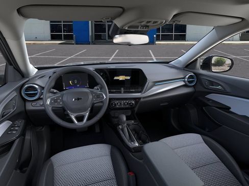 New 2026 Chevrolet Trax LT w/ Sunroof Package FWD image 15