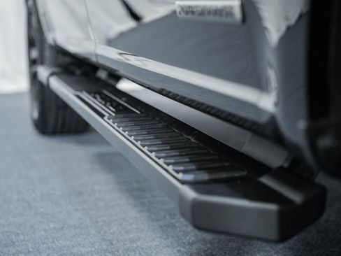 Certified 2025 Ford F150 Lariat w/ Equipment Group 502A High image 18