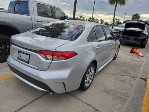 Used 2021 Toyota Corolla LE FWD image 6