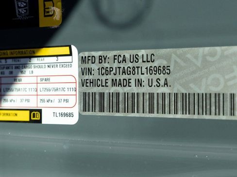 New 2026 Jeep Gladiator Sport AWD/4WD image 15