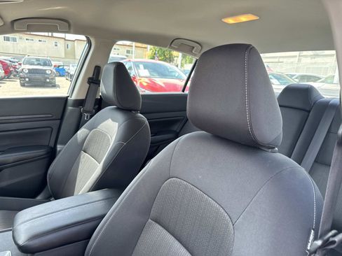 Used 2024 Nissan Altima 2.5 S image 16