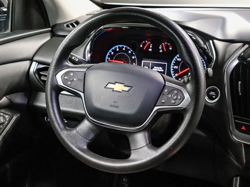 Used 2020 Chevrolet Traverse LS FWD image 16