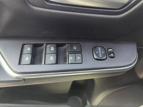 Used 2017 Toyota Camry SE image 27