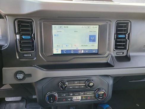 Used 2022 Ford Bronco Black Diamond image 21