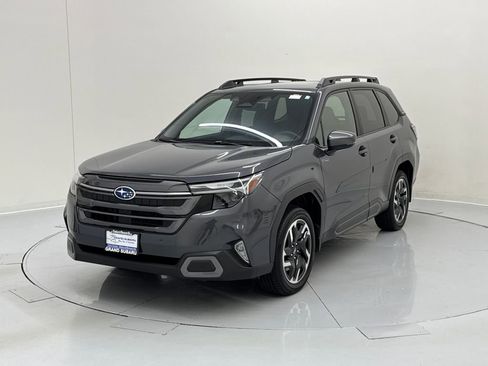 Used 2025 Subaru Forester Limited image 1