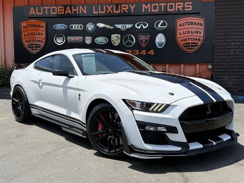 Used 2020 Ford Mustang Shelby GT500 w/ Technology Package RWD image 1