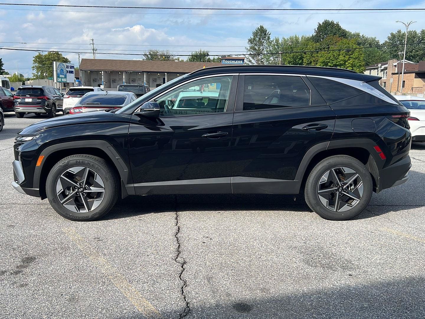 Certified 2025 Hyundai Tucson SEL AWD/4WD image 2