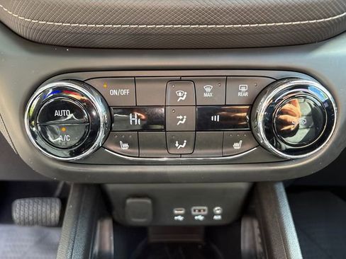 Used 2022 Chevrolet TrailBlazer ACTIV w/ Sun and Liftgate Package FWD image 28