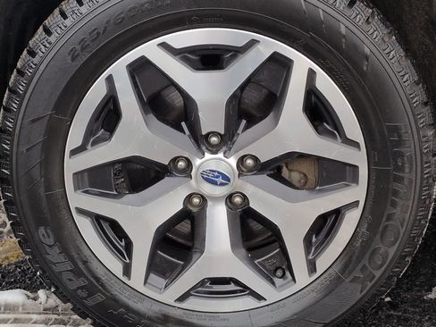 Used 2019 Subaru Forester Premium image 14