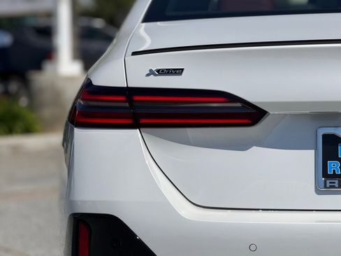 New 2026 BMW 540i xDrive image 15