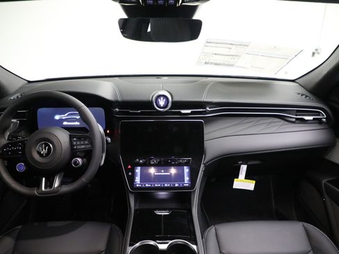 New 2024 Maserati Grecale GT image 34