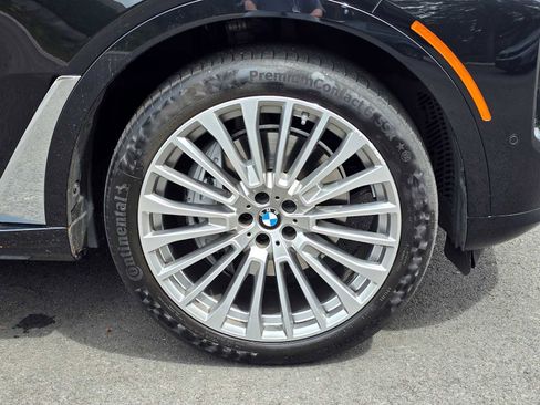 Used 2024 BMW X7 xDrive40i AWD/4WD image 9