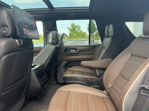 Used 2026 GMC Yukon Denali Ultimate AWD/4WD image 27