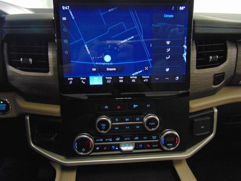 Used 2024 Ford Expedition Max Limited image 14