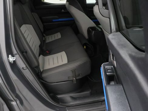 Certified 2025 Toyota Tacoma TRD Off-Road AWD/4WD image 34