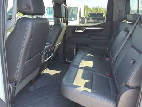 Used 2023 Chevrolet Silverado 1500 LTZ AWD/4WD image 11