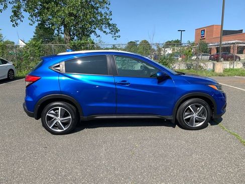 Used 2021 Honda HR-V EX-L image 2
