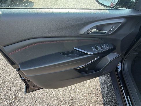 New 2026 Chevrolet Trax RS w/ Sunroof Package FWD image 16