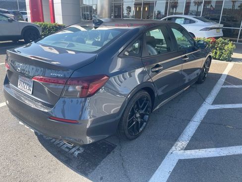 Used 2025 Honda Civic Sport image 3