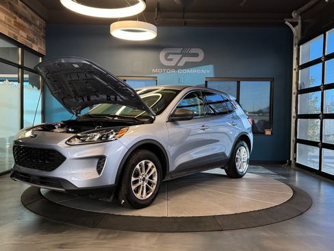 Used 2022 Ford Escape SE w/ Cold Weather Package AWD/4WD image 24