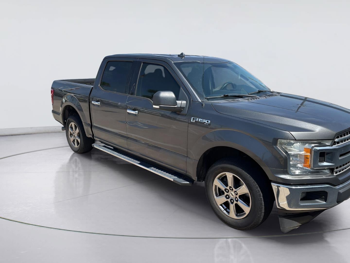 Used 2018 Ford F150 XLT w/ Equipment Group 301A Mid RWD image 4