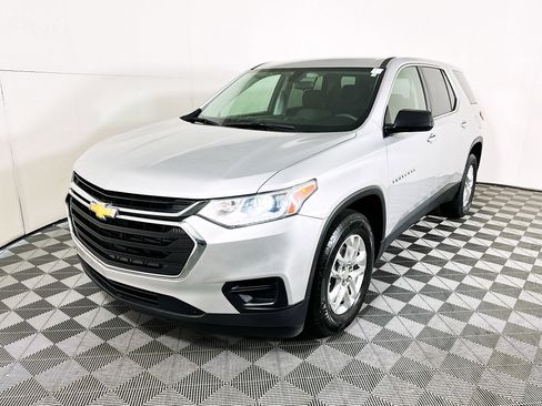 Used 2019 Chevrolet Traverse LS FWD image 7