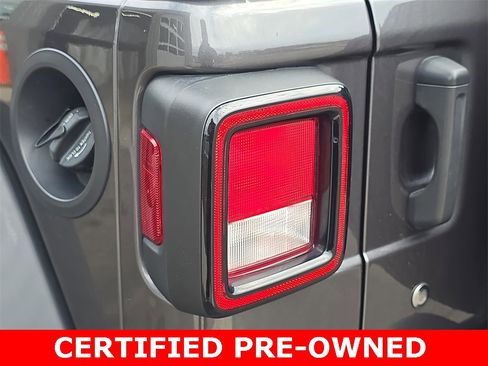 Used 2023 Jeep Wrangler Sport image 31