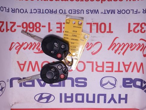 Used 2018 Ford Escape SEL AWD/4WD image 35