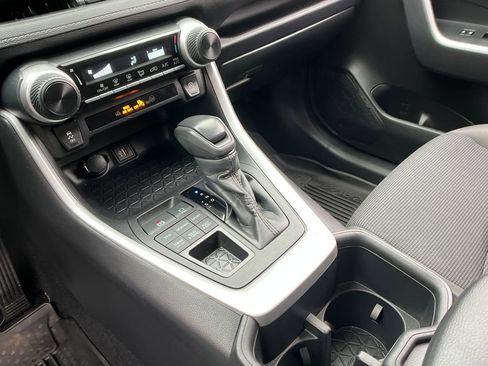 Used 2024 Toyota RAV4 LE image 20