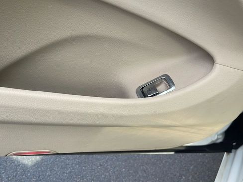 Used 2016 Mercedes-Benz S 550 4MATIC Sedan image 19