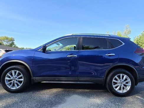 Used 2018 Nissan Rogue SV AWD/4WD image 10