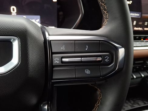 Used 2026 GMC Canyon AT4 w/ Nightfall Essentials Package image 21