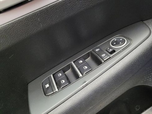 Used 2024 Kia Forte LXS FWD image 27